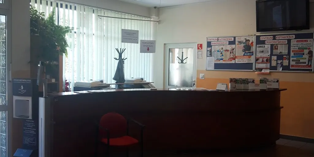 Centrum Kształcenia Zawodowego - Kursy i szkolenia specjalistyczne (ZDZ) 10