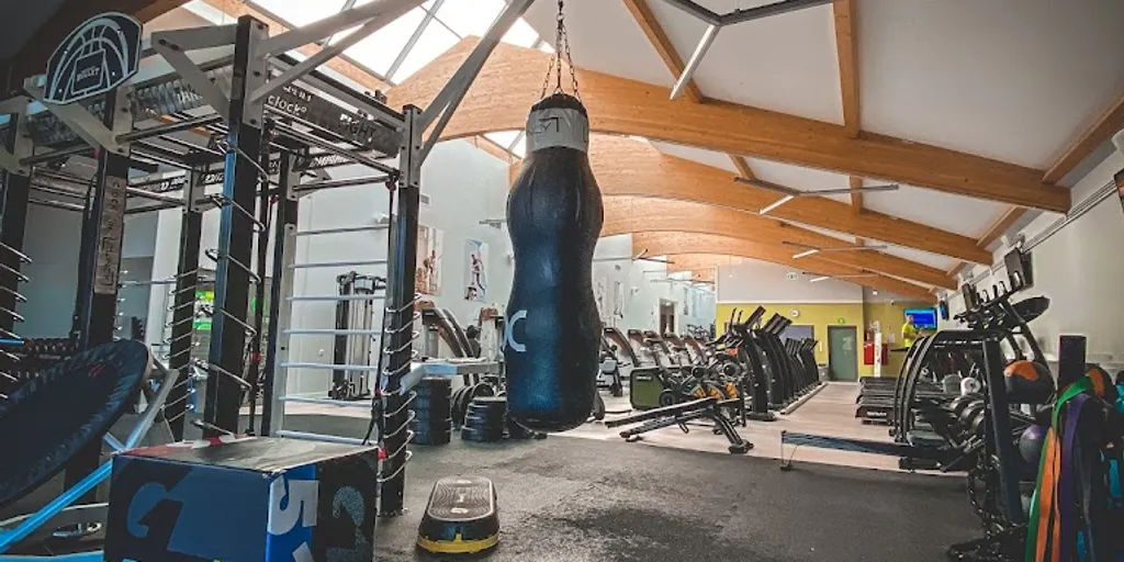 Well Fitness - Siłownia i klub fitness Wrocław Tęczowa 4