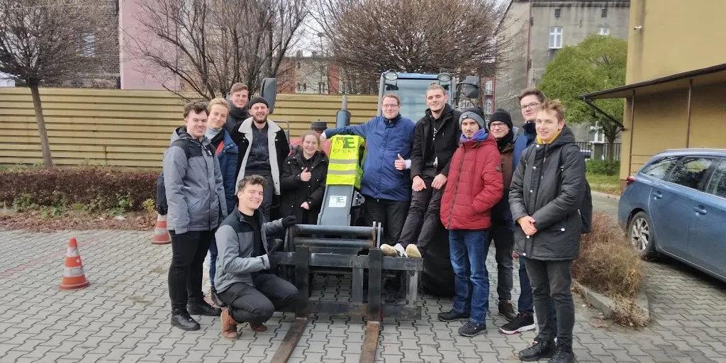 Efekt - Kursy na wózki widłowe, żurawie wieżowe 7