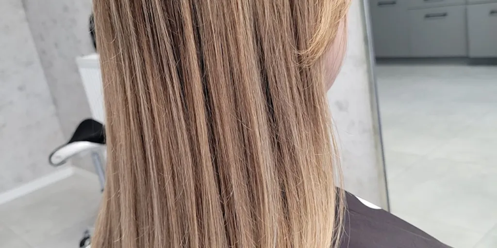 SALON URODA OD ŚWITU FRYZJER NOWA HUTA 3