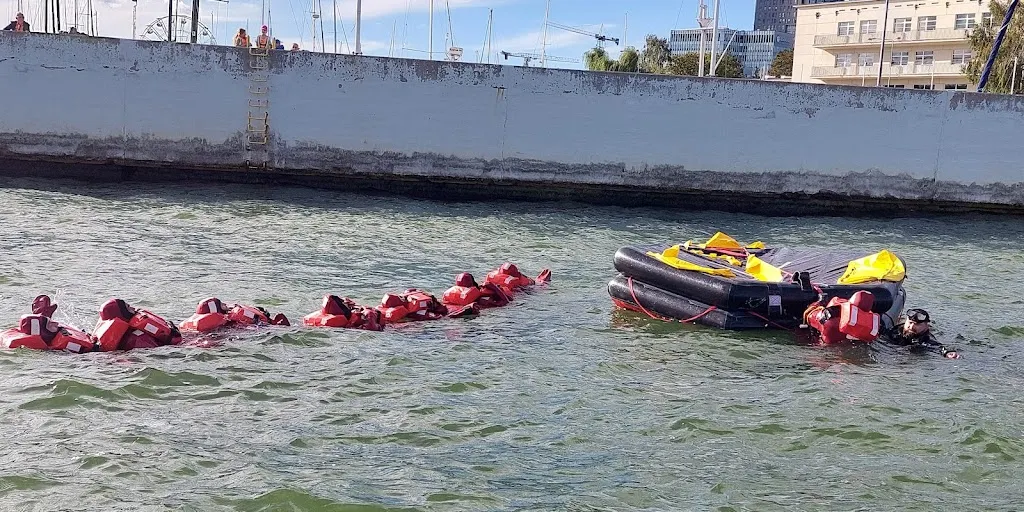 Europejskie Centrum Szkoleń STCW - Kursy dla marynarzy i żeglarzy - kursy STCW / IMO - EUROPEAN STCW CENTER 3