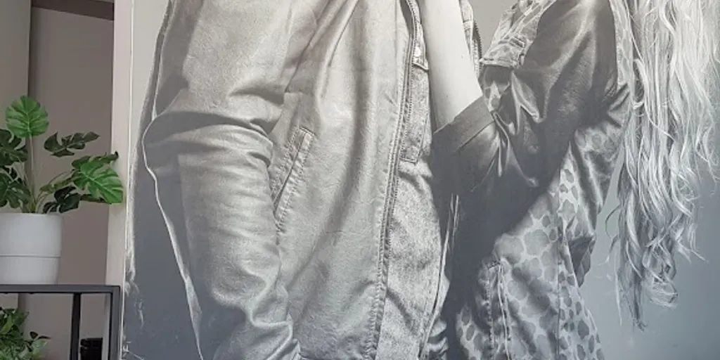 Uroda. Salon fryzjersko - kosmetyczny 7