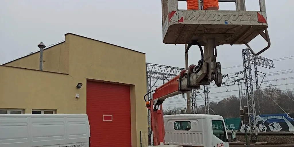 Centrum Kształcenia Zawodowego "Compertus" 3