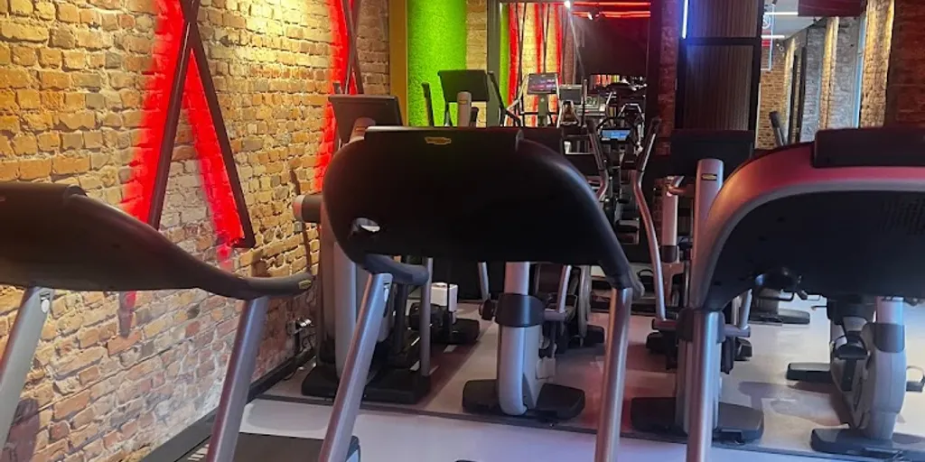 My Fitness Place Mogilska 70 10