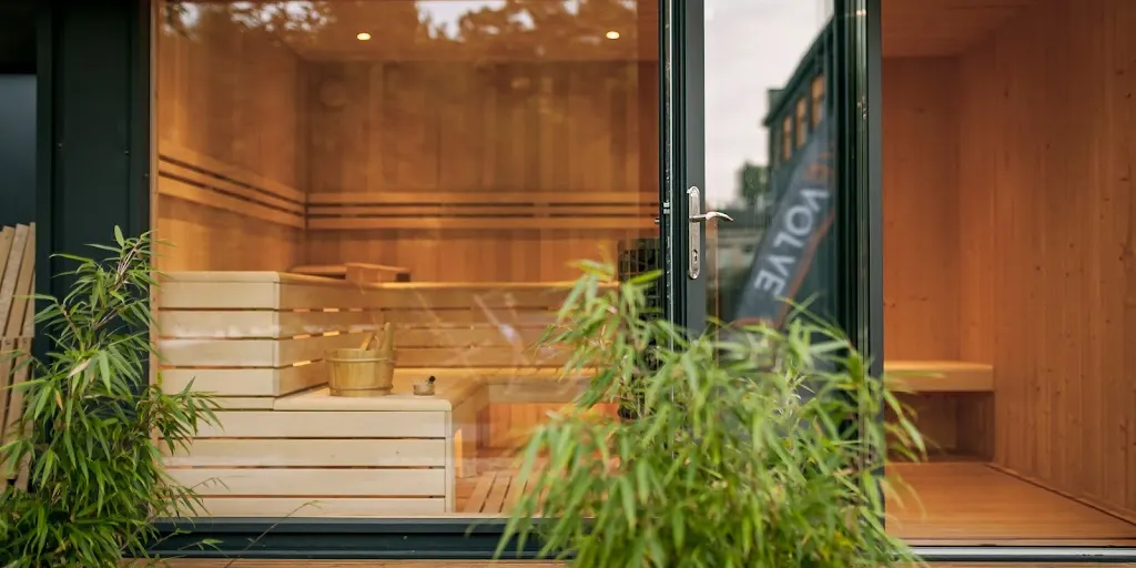 Revolve Fitness - Siłownia i afiliowany klub HYROX Łódź 9