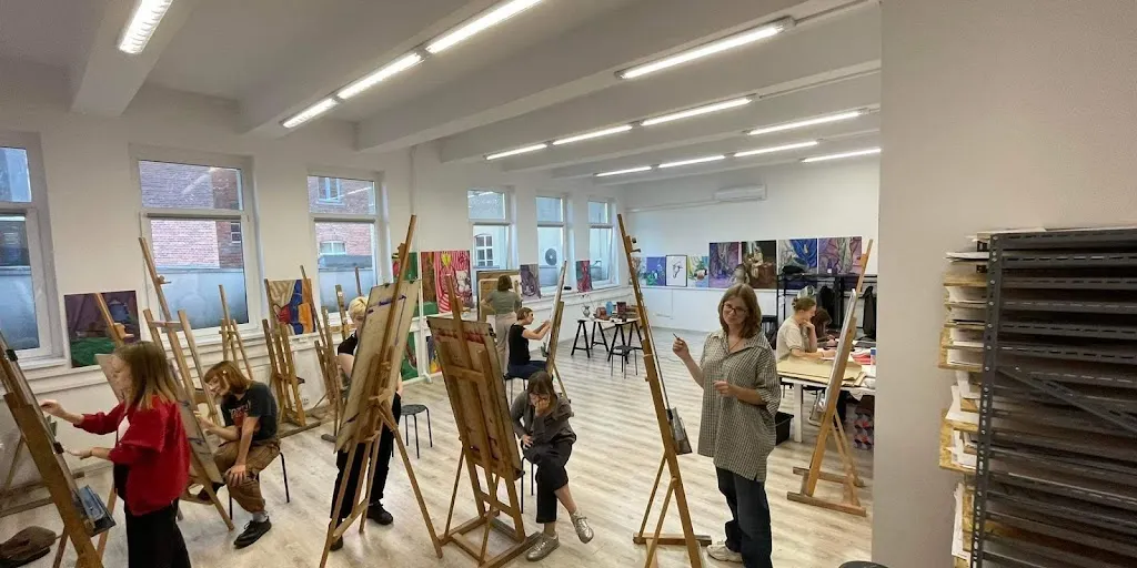 Pracownia 22, kurs rysunku i malarstwa, przygotowanie na ASP oraz Politechnikę 1