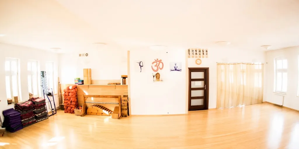Szkoła Jogi Jurka Jaguckiego 10