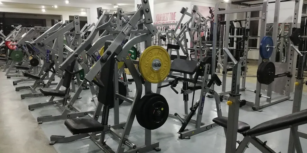 Professional Fitness Center & Functional Strength ProGym Young Szczecin 3