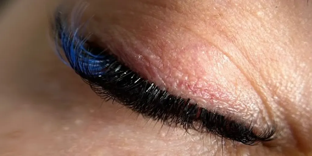 YEY SALON URODY - Kosmetolog Katowice - Makijaż Permanentny - Masaż KOBIDO - Bloomea zabieg - Oczyszczanie Wodorowe 6