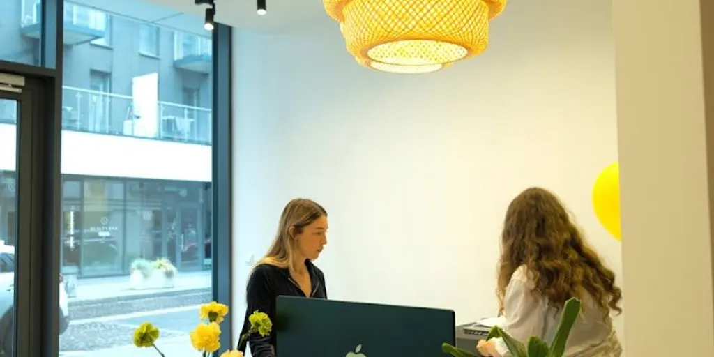 Studio jogi Kraków "Pies głową do góry" 7