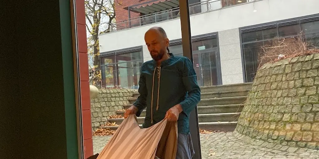 YOGA FOREST STUDIO 2