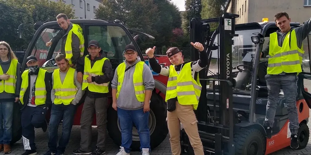 Efekt - Kursy na wózki widłowe, żurawie wieżowe 5