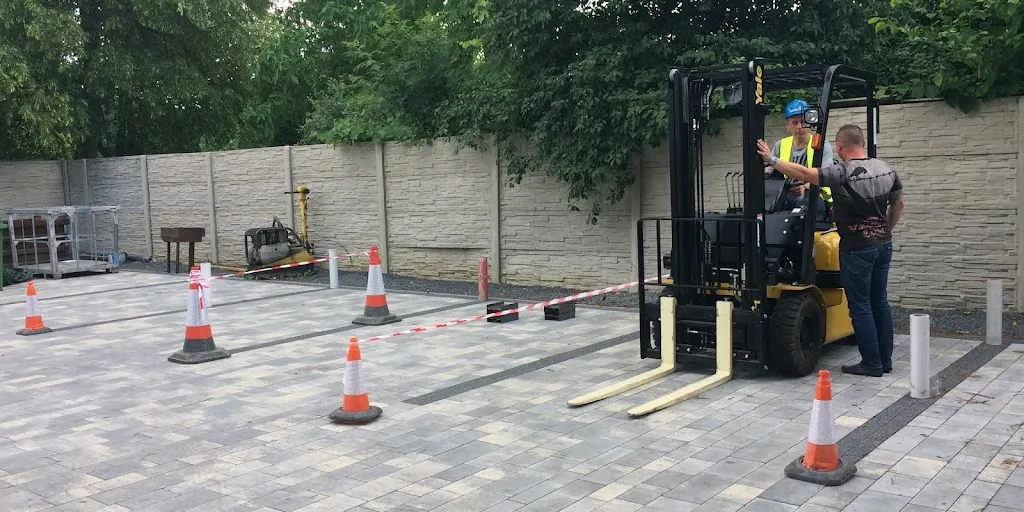 ODEKA SIMP Ośrodek Doskonalenia Kadr Bydgoszcz 5