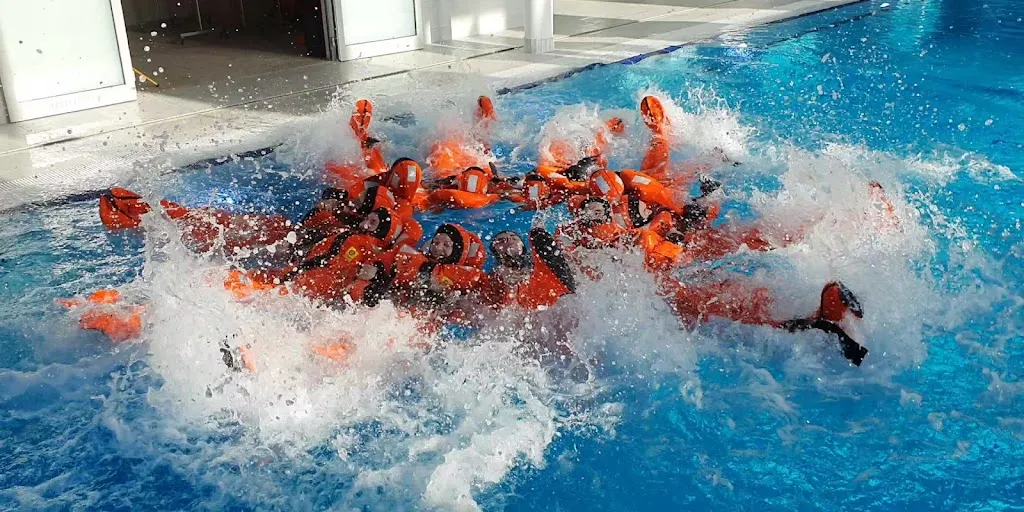 Centrum Edukacyjne CERSAR - kursy i szkolenia STCW / IMO dla marynarzy 8